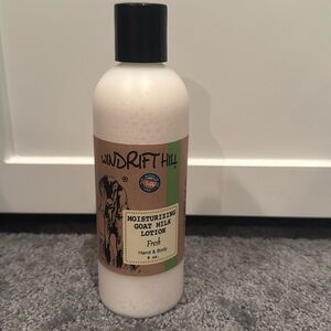 Windrift Hill Moisturizing Goat Milk Lotion, Fresh Hand & Body. 8 oz.
